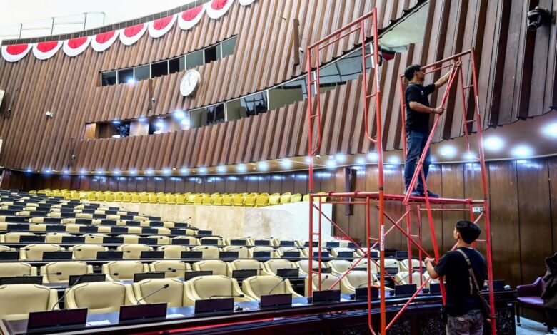 Perbedaan fungsi kemudian wewenang DPR – MPR