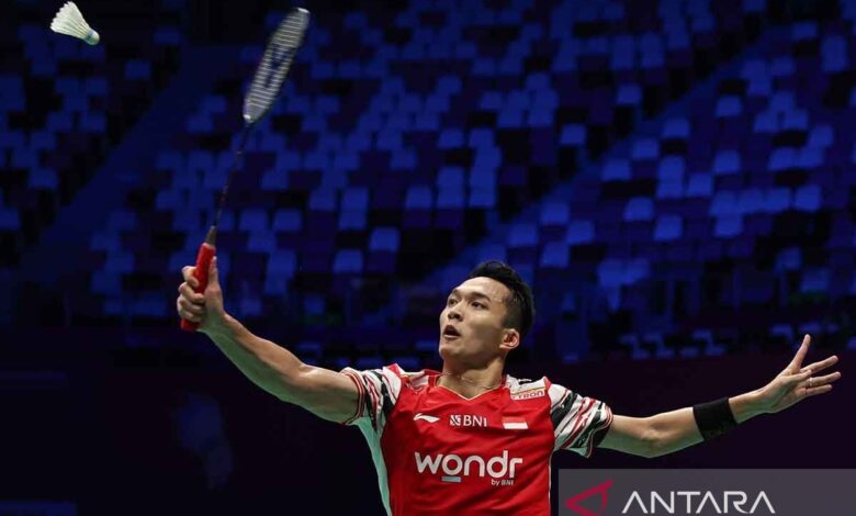Hal ini alasan Jonatan Christie sesudah itu Chico mengundurkan diri dari dari Pelatnas PBSI
