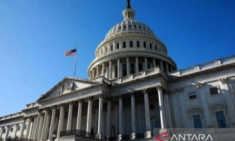 Trump geram, desak Republik usir Demokrat “gila” dari Kongres